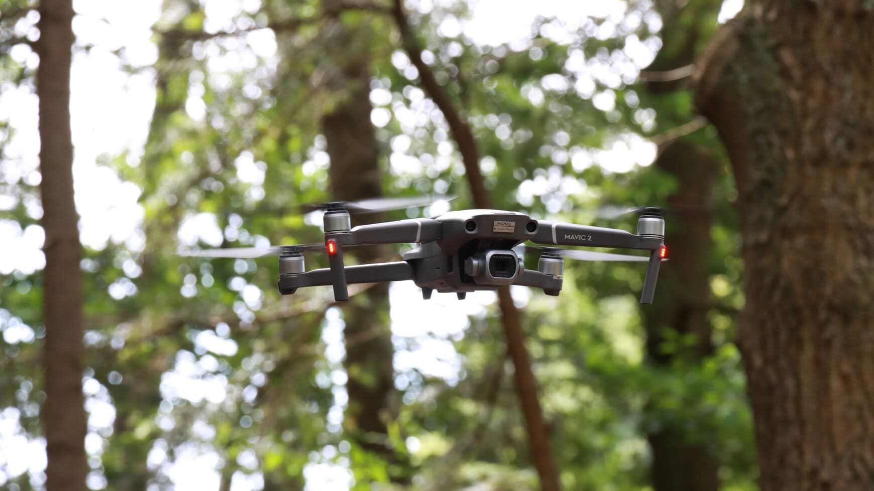 DJI drone in de lucht zonder vliegbewijs
